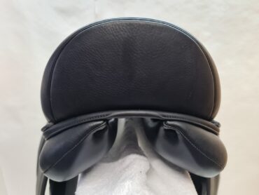 10400 Ikonic Dressursattel Light "Hybrid Version" 17" in schwarz – Bild 4