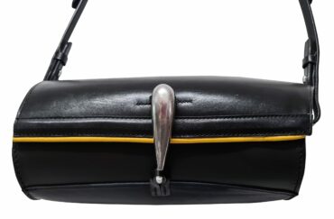 Handtasche aus Stiefelschaft – Bild 2