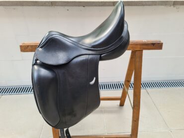 Equipe Sattel 17" in schwarz – Bild 5