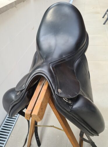 Equipe Sattel 17" in schwarz – Bild 2